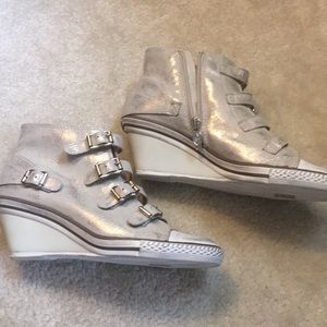 Gold wedge sneakers